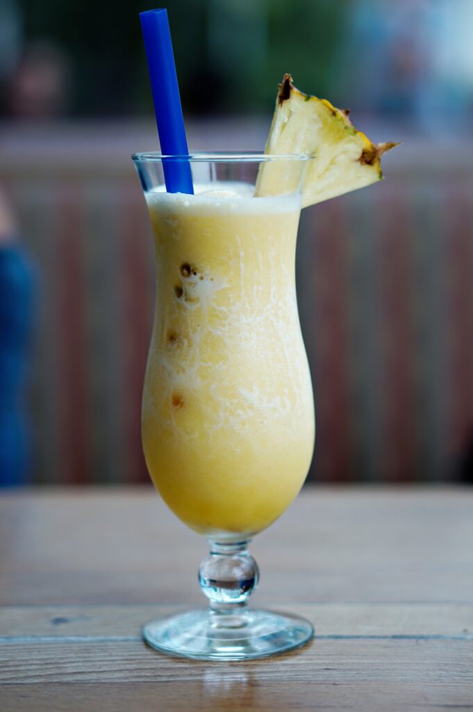 ¿Cómo preparar un delicioso batido de coco piña?